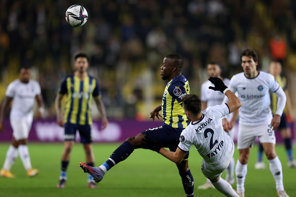 Fenerbahçe Kadıköy'de kayıp (Fenerbahçe-Adana Demirspor maç sonucu) - 1