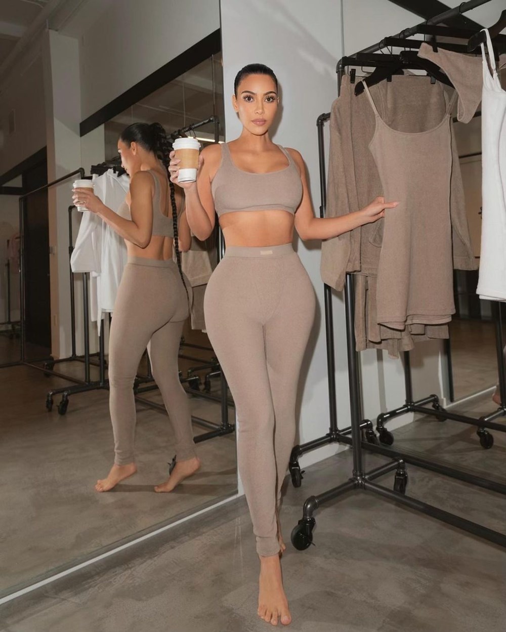 Kim Kardashian Tokyo Olimpiyatları için Amerikalı sporcuların kıyafetlerini tasarladı - 8