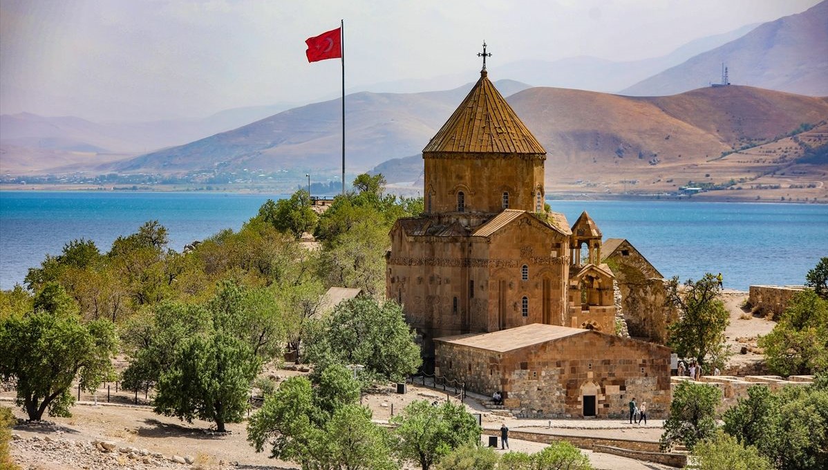 Ответы : Кто эта девушка Какая легенда связана с этим местом