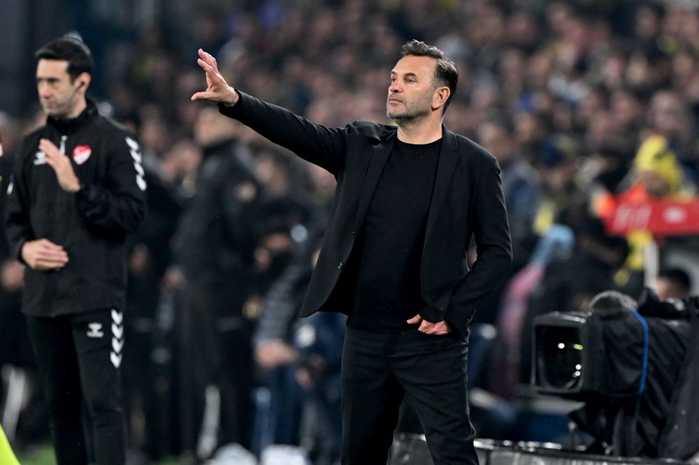 Okan Buruk, Galatasaray'da tarihe geçti: Dört efsane isimden biri 77