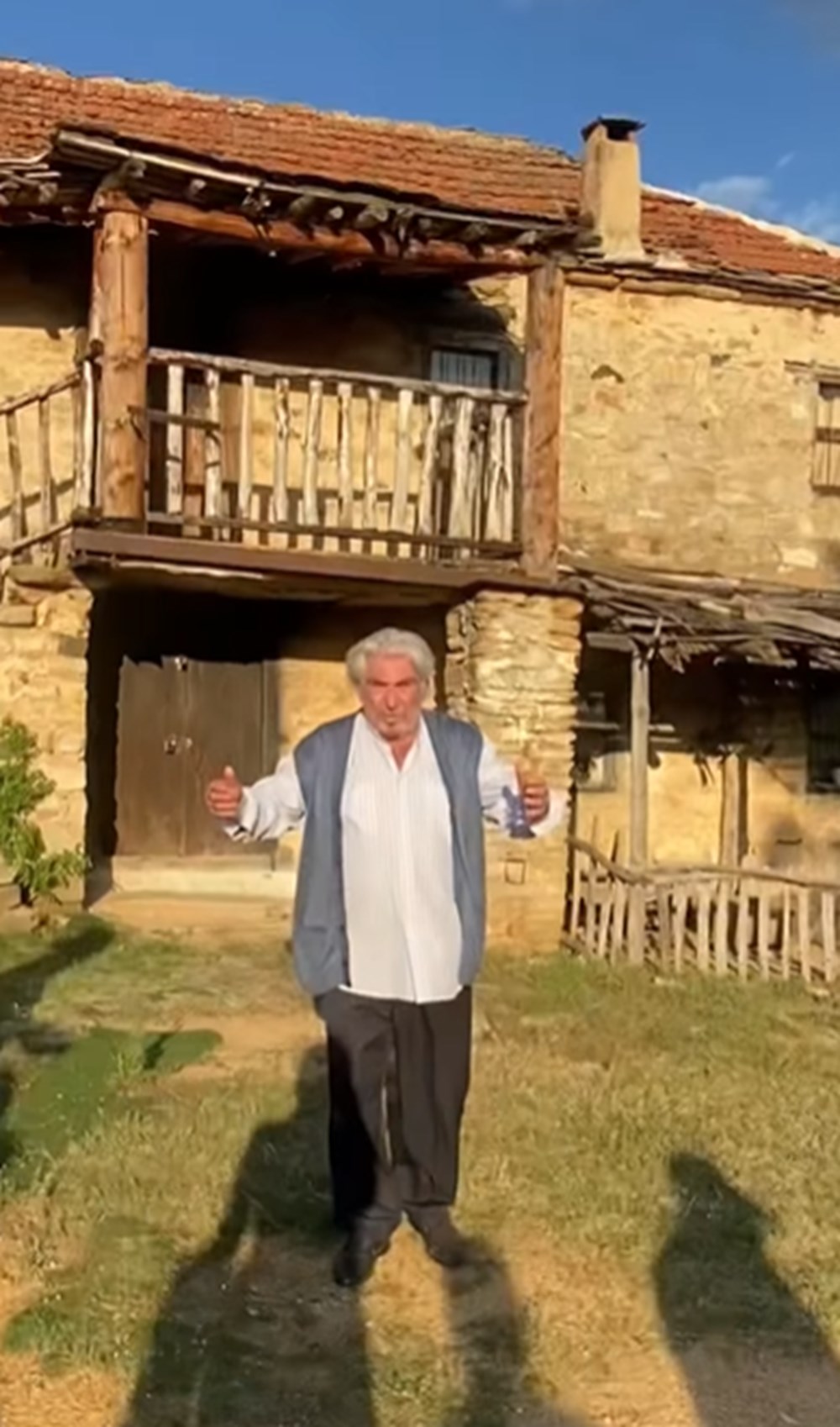 Erdal Özyağcılar 15 yıl sonra 'Elveda Rumeli'nin çekildiği köyü ziyare etti - 2