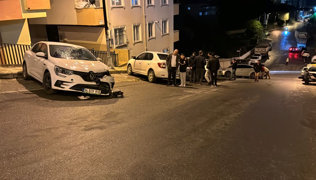 Ümraniye'de hafif ticari araç kontrolden çıktı: Park halindeki 14 araca çarptı