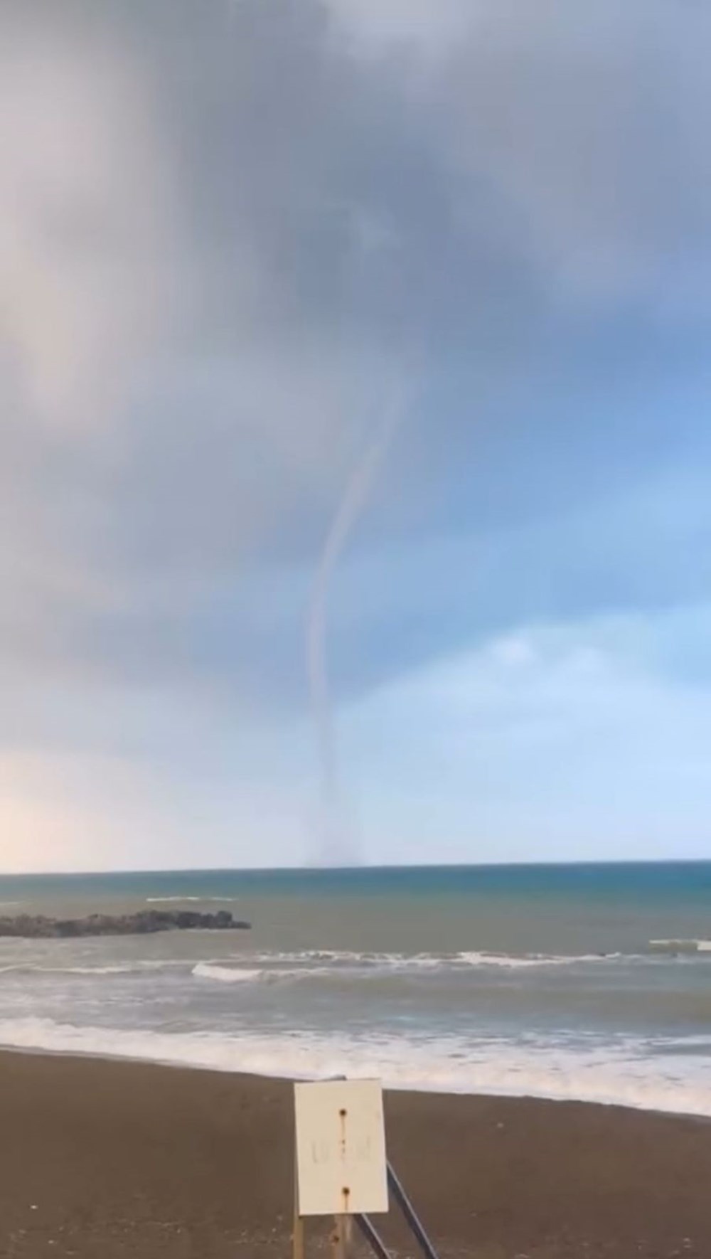 Hatay'da heyelan faciası: Otoyol kapandı, araçlar mahsur kaldı - 6