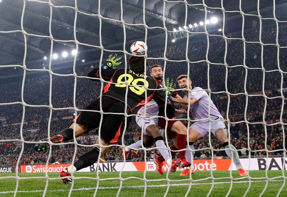 Fenerbahçe'den Mourinho Hamlesi: Svilar'la Livakovic Takası mı? 77