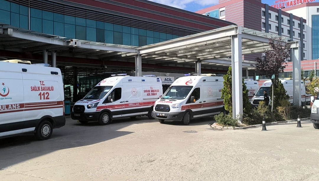 Turist kafilesini taşıyan tur otobüsü devrildi: 22 yaralı