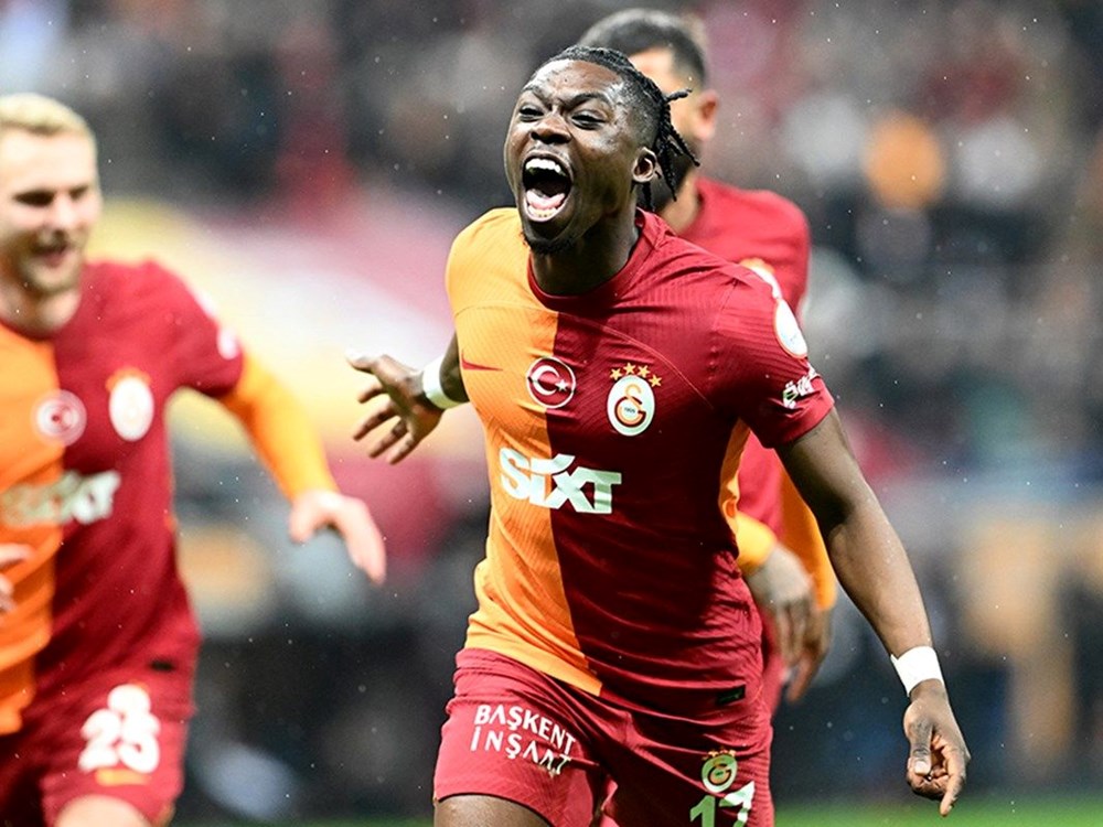 Galatasaray'da yeni sezonun ilk ayrılığı belli oldu: İki yıldız ise geri dönüyor - 6