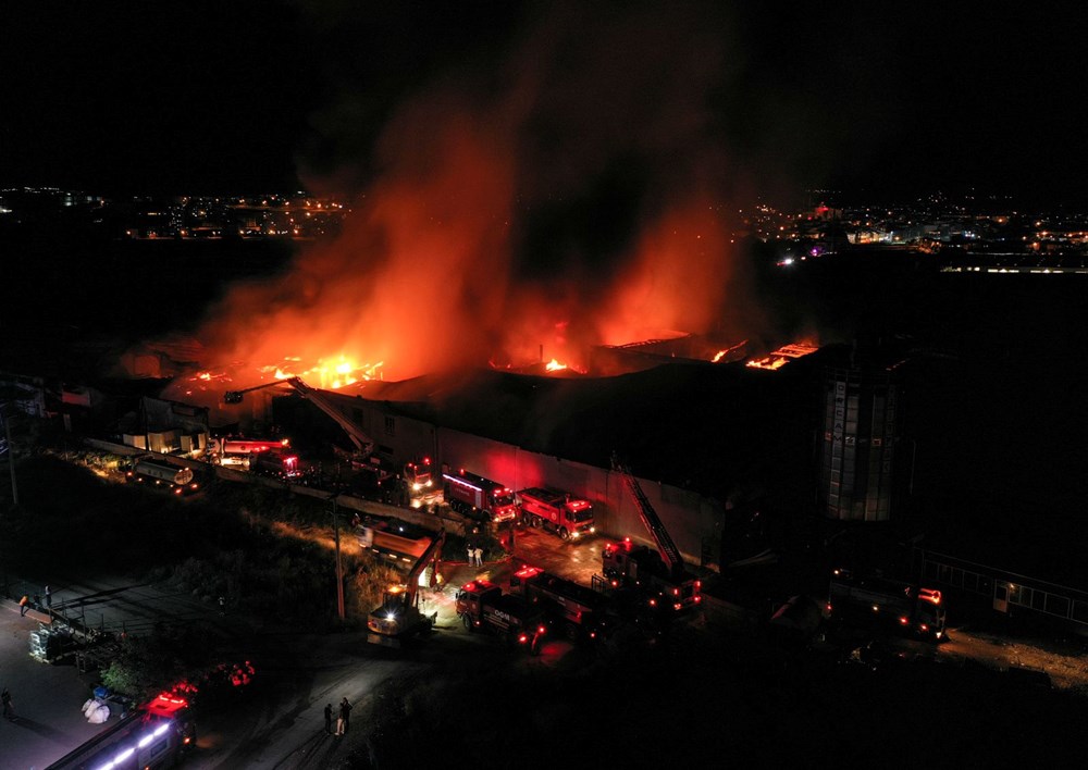 Bursa İnegöl'de fabrika yangını (Alevler 9 fabrikaya daha sıçradı) - 12