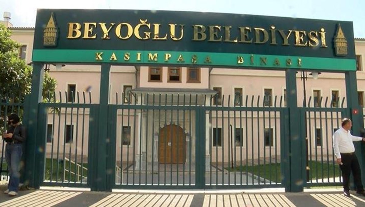 Beyoğlu Kaymakamlığı'ndan tahliye açıklaması Beyoğlu Kaymakamlığı'ndan tahliye açıklaması