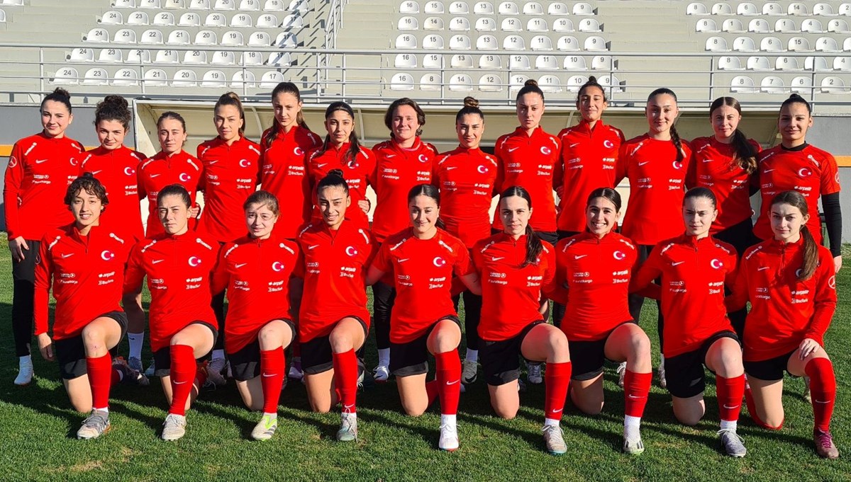 19 Yaş Altı Kadın Milli Futbol Takımı'nın aday kadrosu açıklandı 19 Yaş Altı Kadın Milli Futbol Takımı'nın aday kadrosu açıklandı