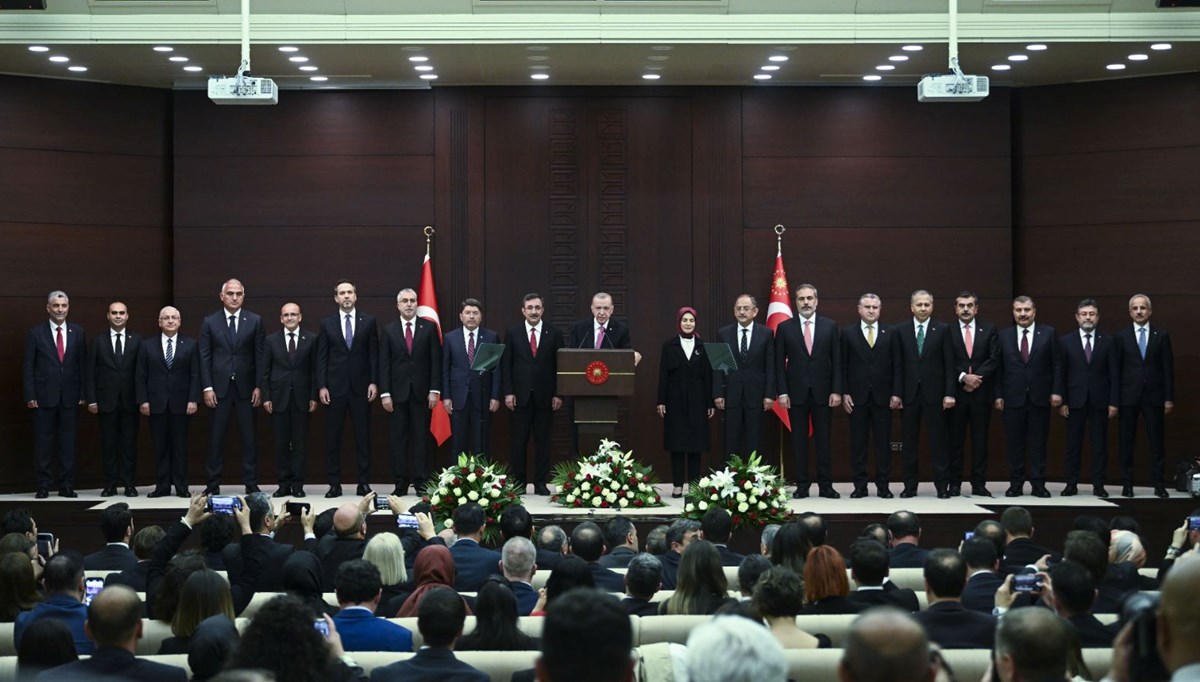 Bakanlıklarda devir teslim Bakanlıklarda devir teslim