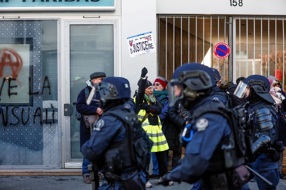 Paris’te emeklilik reformu protestosu 117 lZElS8Qc9EWo2T gkDQmFw