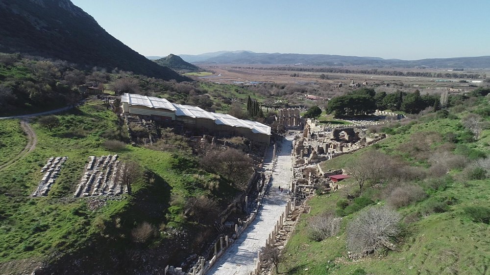 Efes Antik Kenti, pandemi döneminde de güvenli turizmin adresi oldu - 2