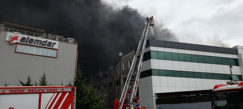 SON DAKİKA HABERİ: İstanbul Silivri'de fabrika yangını - 1