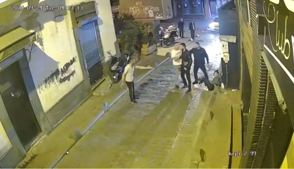 Beyoğlu’nda sokak
ortasında cinsel saldırı | Tacizciden pes dedirten savunma: “İyi niyetli dokunmuş
olabilirim” - 3