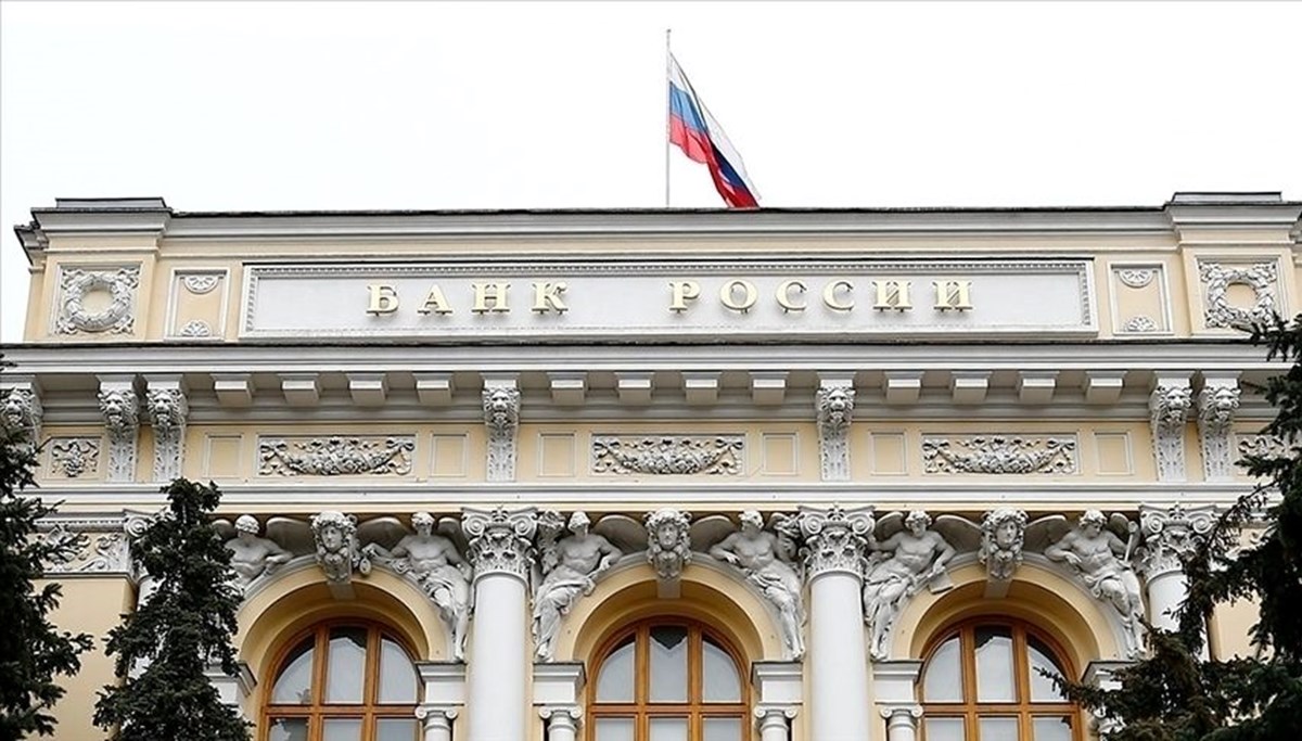 AB, Rusya Merkez Bankası'nın 200 milyar euroluk varlığını dondurdu