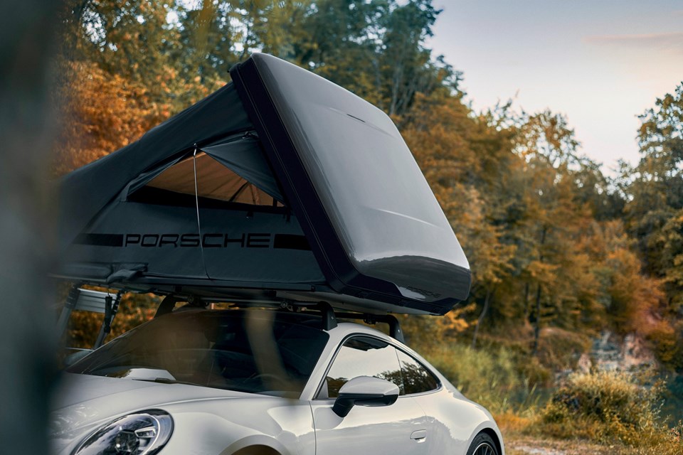 Pistlerden kampa: Porsche'den araç üstü çadır - 3