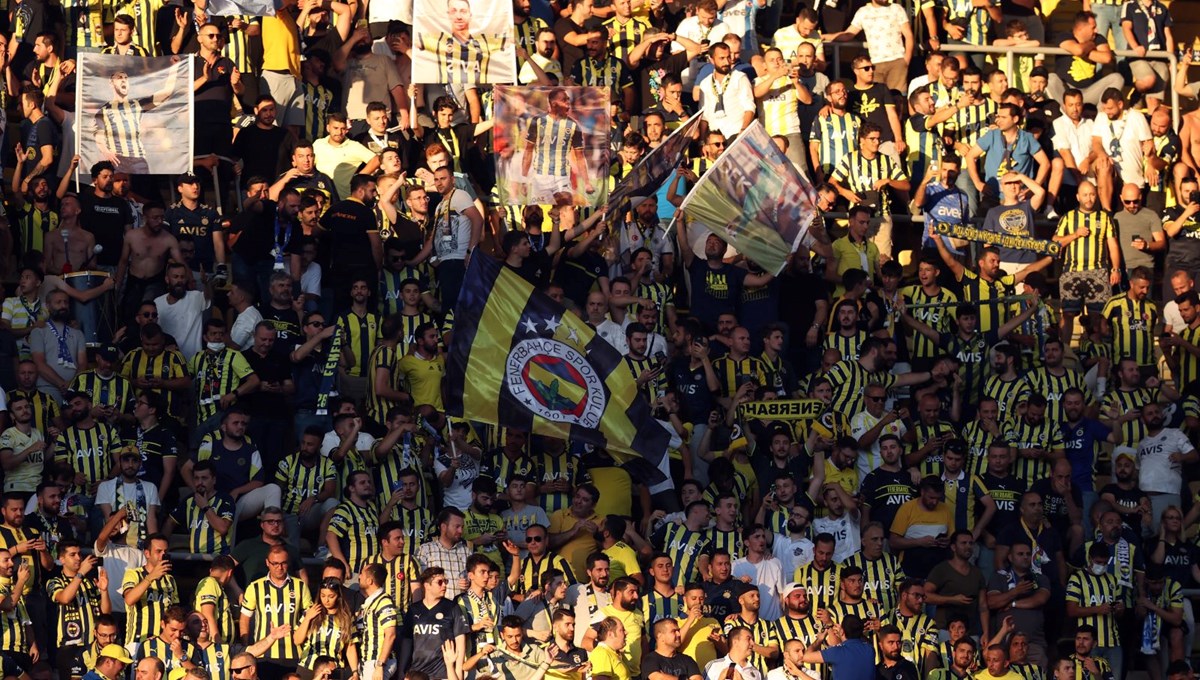 Kadıköy'de 'Putin tezahüratı': Fenerbahçe'den açıklama, UEFA'dan soruşturma