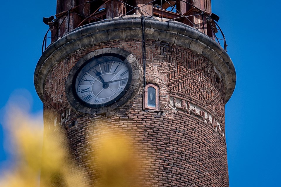 Tepsi minarenin saati Erzurumlulara 143 yıldır zamanı gösteriyor - 1