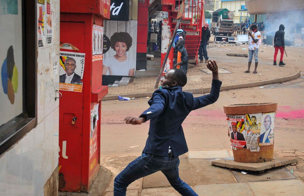 Uganda seçim öncesi karıştı: 7 ölü - 12