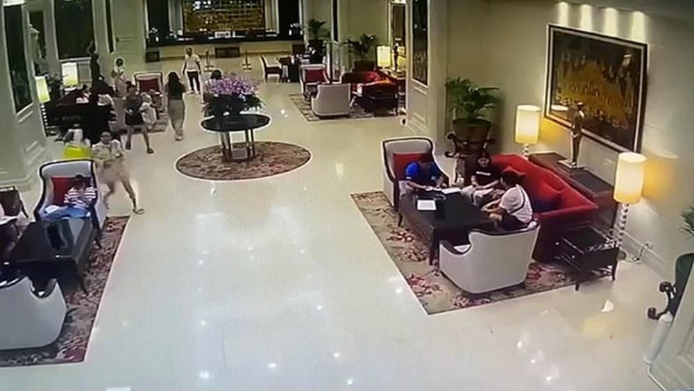 Önce paralarını batırdı sonra canlarını aldı! Lüks otelde 6 kişi siyanürle zehirlendi - 1