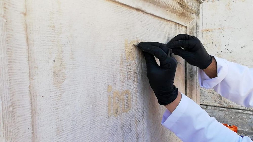 1890 yıllık tarihi kapıdaki 'aşk kazısı' onarıldı - 3