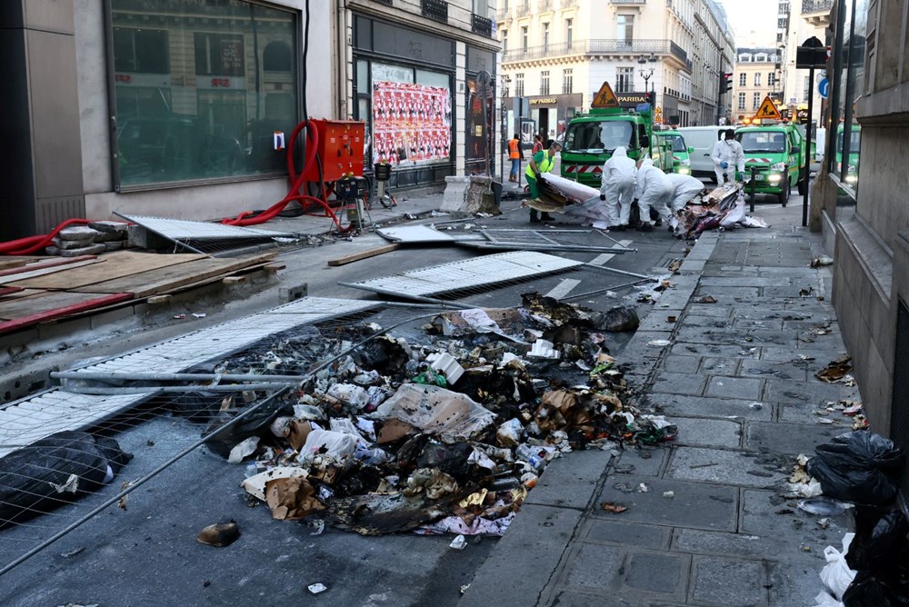 Fransa 'yanar'ken Macron'dan tepki çeken hareket: Lüks saatini kurnazca sakladı - 9