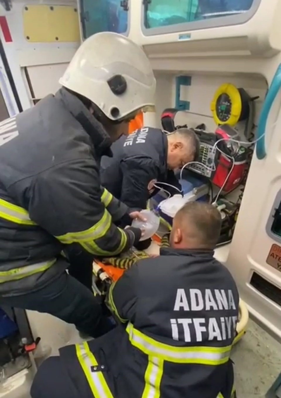 Elektrikli soba yangın çıkardı: 3 ölü - 1