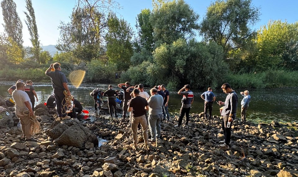 Sakarya Nehri'ne giren iki çocuk boğuldu - 1
