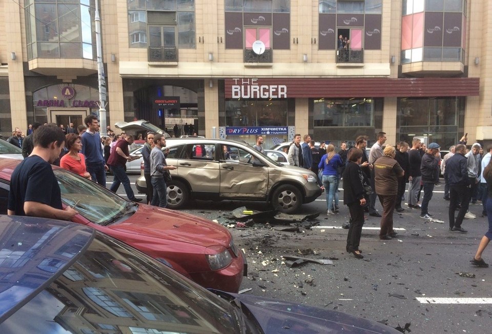 Kiev'de otomobilde patlama: 1 ölü, 2 yaralı - 1