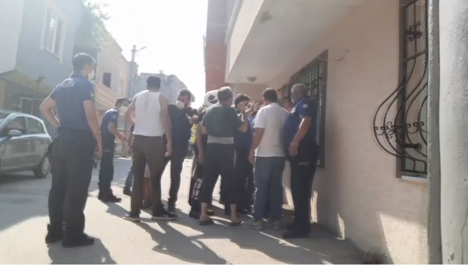 Bursa'da taşlı sopalı çöp kavgası: 3 yaralı, 5 gözaltı