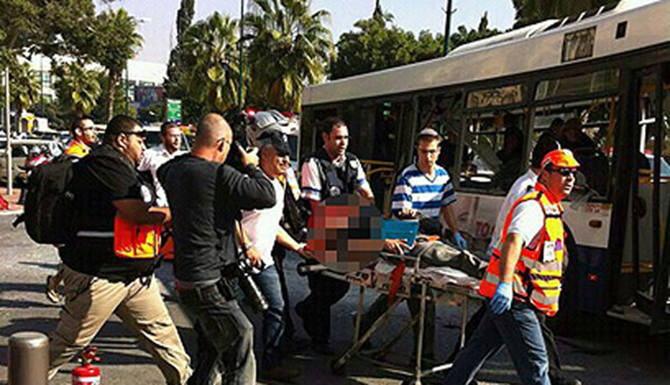 İsrail'de otobüse saldırı: 21 yaralı - 1