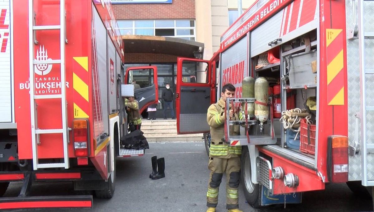 Okulda deney tüpü patladı: 3 öğrenci yaralı Okulda deney tüpü patladı: 3 öğrenci yaralı