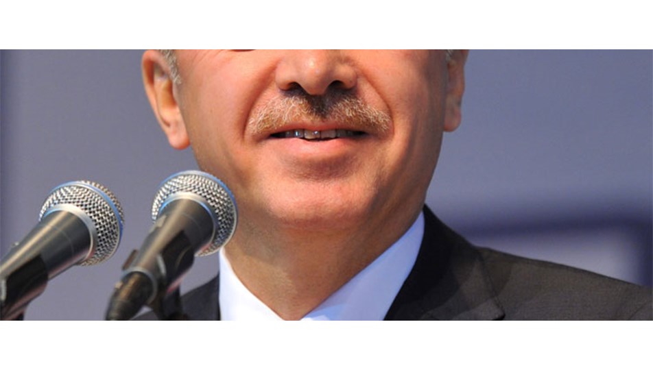 Erdoğan Sarkozy'yi haramiye benzetti
