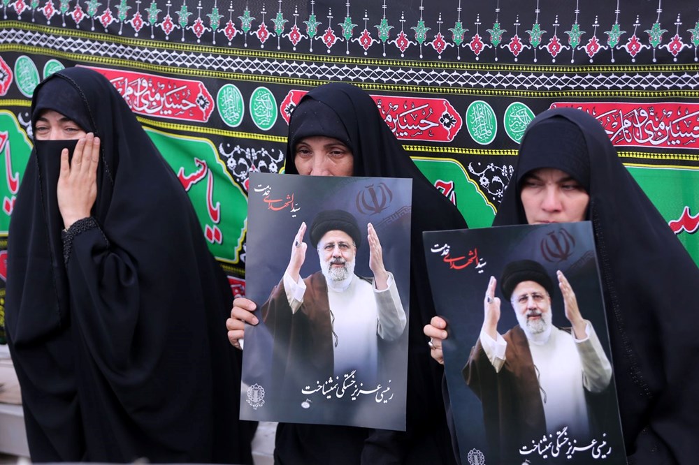 İran Reisi'nin yasını tutuyor - 4