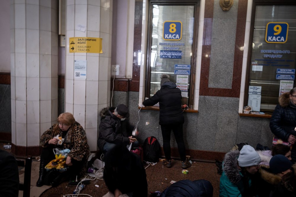 Rus saldırısından kaçış: Lviv tren istasyonunda endişeli bekleyiş - 25