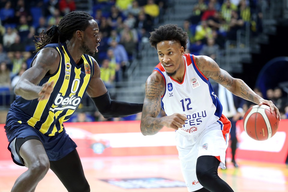 SON DAKİKA: Potada nefes kesen derbi: Fenerbahçe Beko, Anadolu Efes'i uzatmalarda devirdi - 2