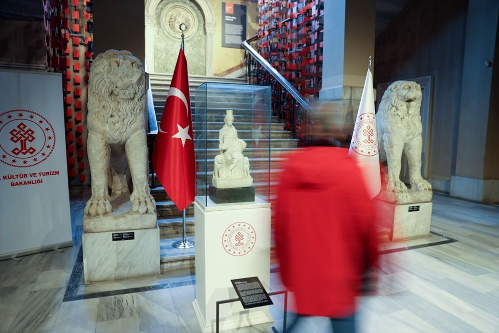 Türkiye'ye dönen Kybele heykeli ziyaretçilerini ağırlamaya başladı - 8