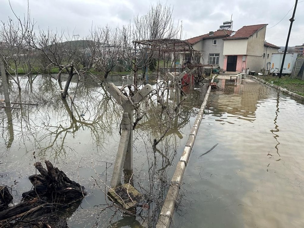 Şanlıurfa'da sağanak: Mahsur kalanlar kepçeyle kurtarıldı - 10