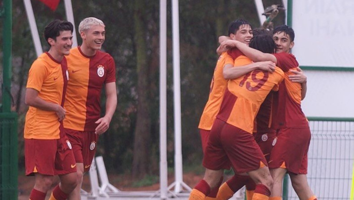 Leipzig'in genç yıldızı Vincent Bayındır Galatasaray'da Leipzig'in genç yıldızı Vincent Bayındır Galatasaray'da