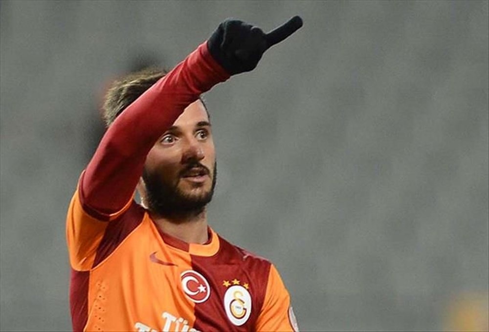 31 yaşında futbolu bırakan Galatasaray'ın eski yıldızı Emre Çolak yeni işinde servet kazanıyor - 1