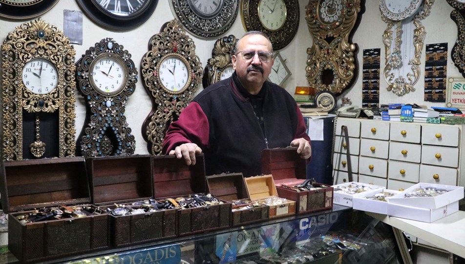 40 yılda 500 parçalık koleksiyon oluşturdu: "Millet eve arsaya para yatırdı, biz de buna yatırım yaptık"