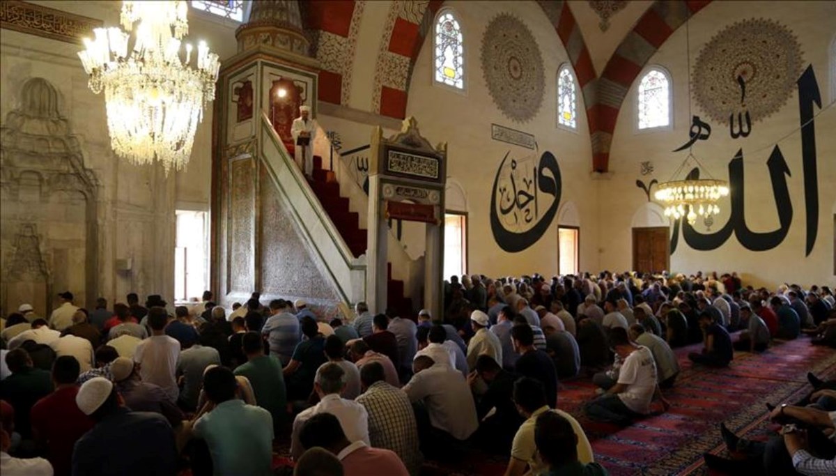 Cuma hutbesi 9 Mayıs 2025: Yaratan'a hürmet, yaratılana merhamet