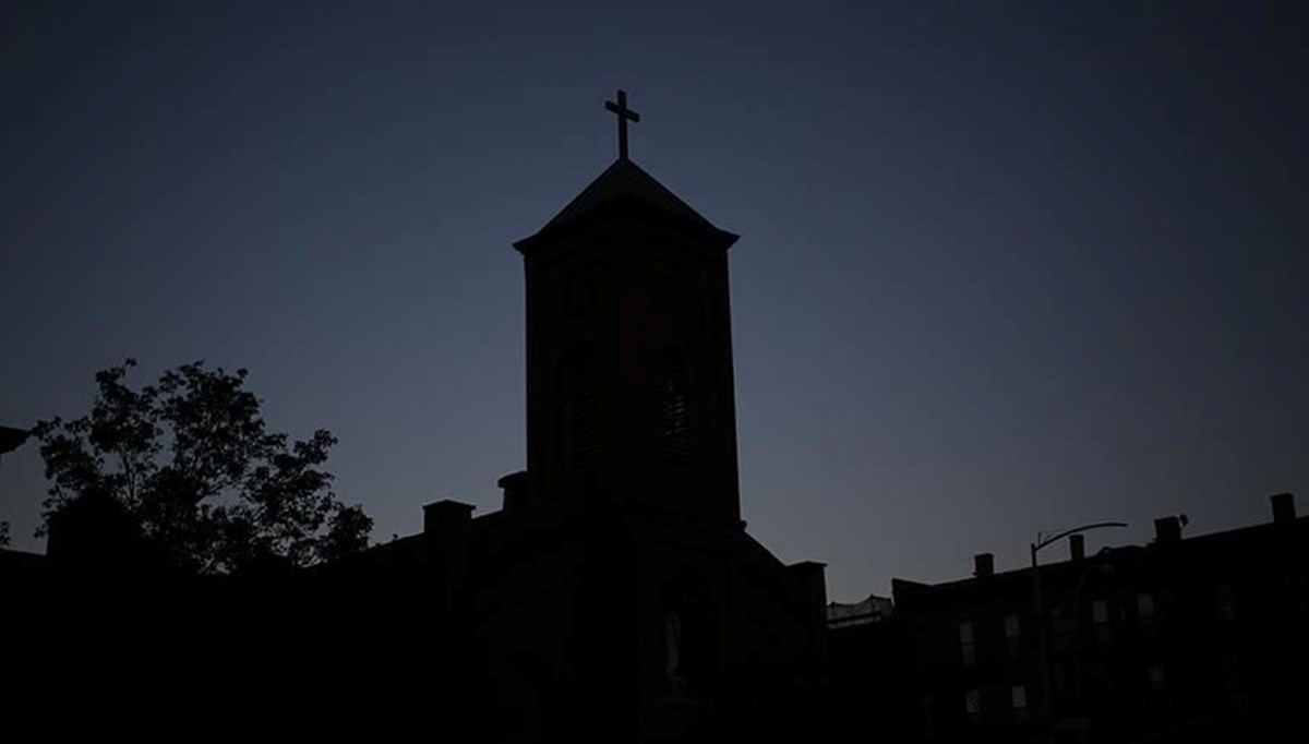 Fransa’da çocukken kiliselerde cinsel istismara uğrayanlar için tazminat miktarı belirlendi