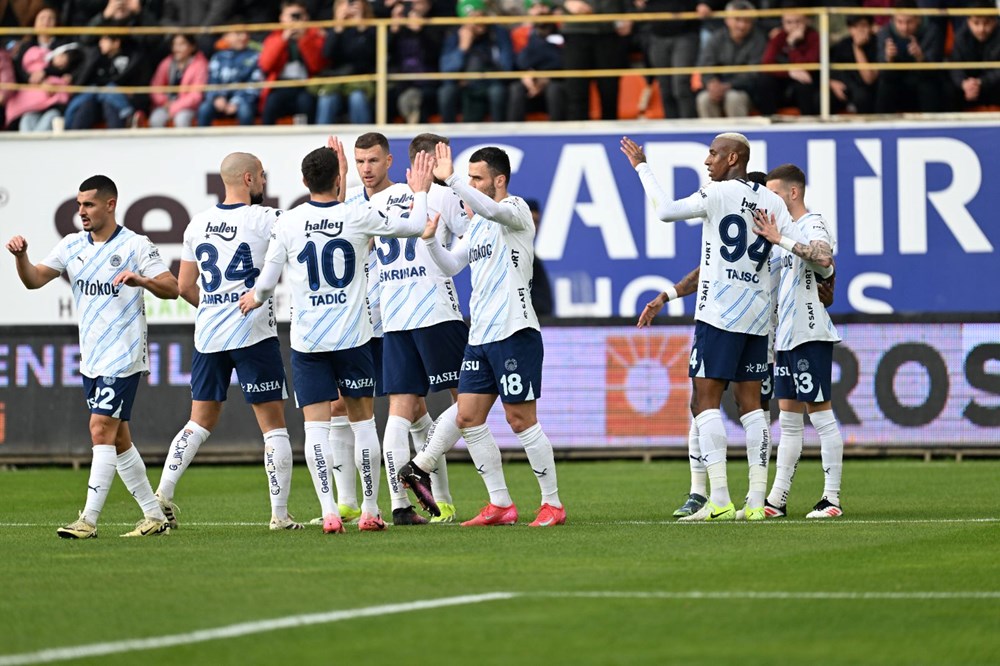 Fenerbahçe'de sakatlık krizi: Galatasaray derbisine yetişme ihtimalleri düşük! - 2