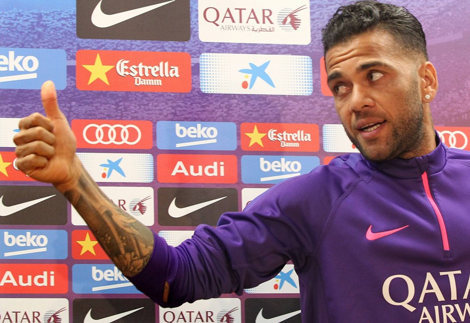 Alves Barcelona'dan ayrılıyor! - 1