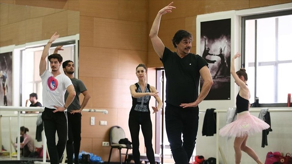Ünlü Arjantinli balet Alejandro Parente sanatçılara yönelik eğitim için İzmir'de - 3