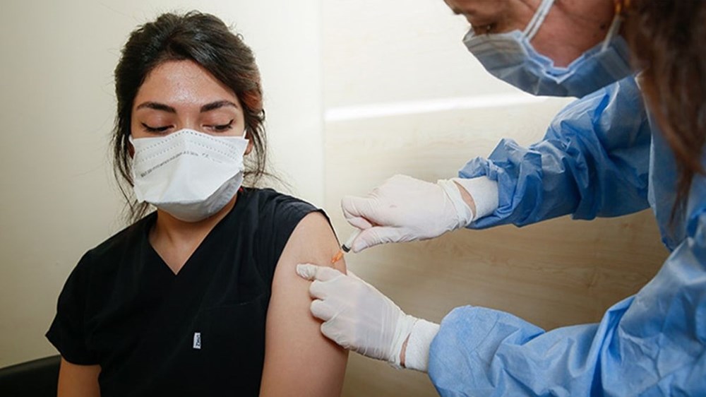 Corona virüsle mücadelede aşı olmayanlar için yeni kısıtlamalar gündemde - 1