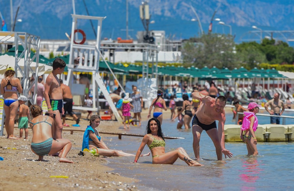 İki günde 20 bin kişi geldi! Sahillerde Rus turist yoğunluğu - 2