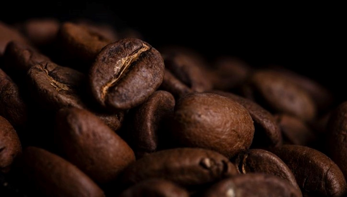Kahve telvelerini atmayın! Tarım ilaçlarını temizlemekte etkili olabilir