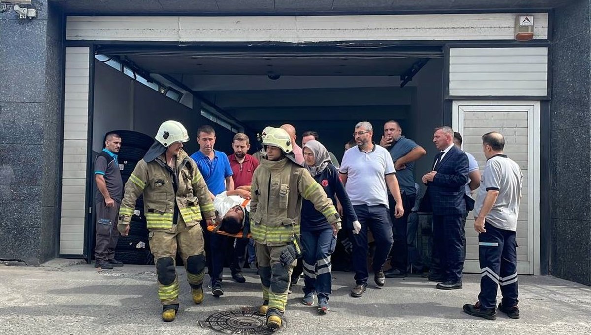 Esenler'de içinde vatandaşların olduğu iş yeri asansörü düştü